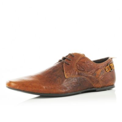 Light brown backstrap shoes