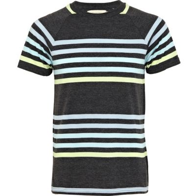 Dark grey stripe raglan t-shirt