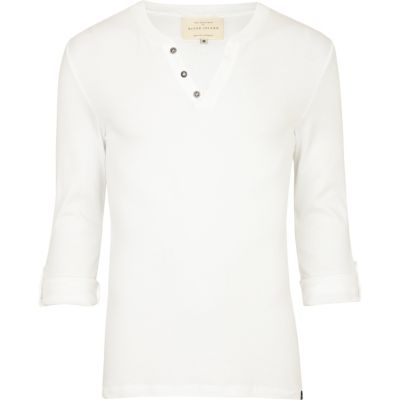 White notch neck t-shirt