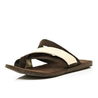 Brown toe thong sandals