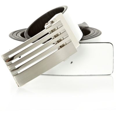 White stripe metal buckle belt