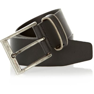 Black metal buckle belt