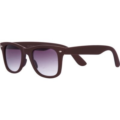 Red rubberised retro sunglasses