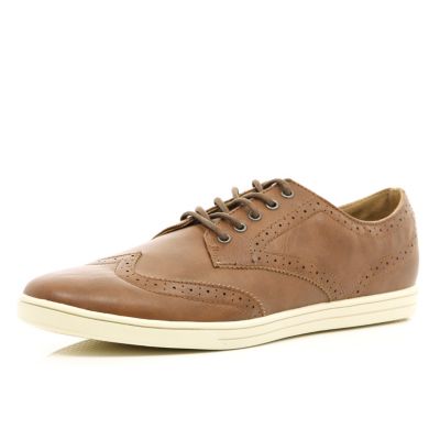Brown casual brogues 