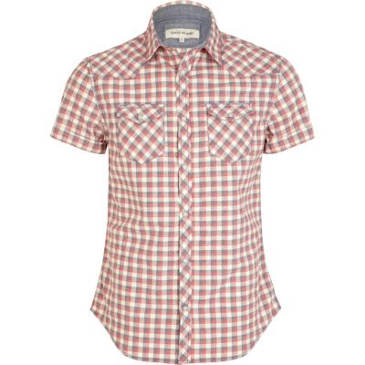 Red check short sleeve shirt