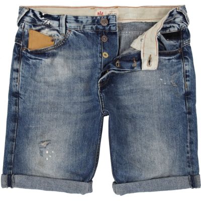 Light wash distressed turn up denim shorts 