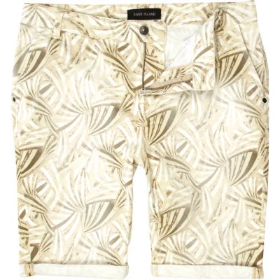 Ecru fan print rolled shorts