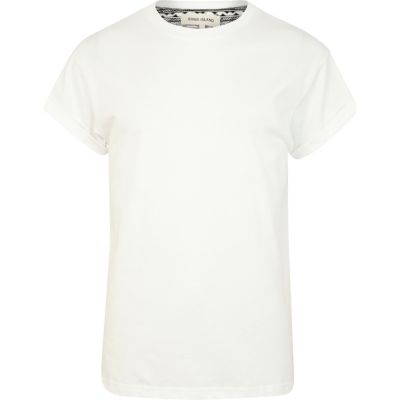 White crew neck roll sleeve t-shirt