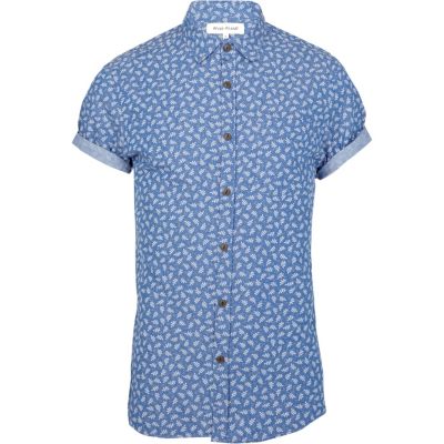 Blue fall print short sleeve shirt
