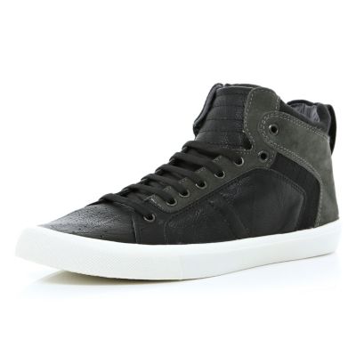 Black contrast panel high tops