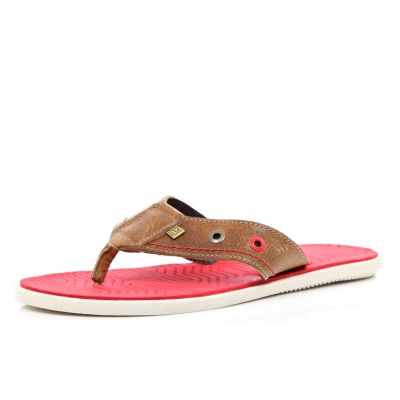 Brown contrast sole flip flops