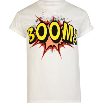 White boom print roll sleeve t-shirt