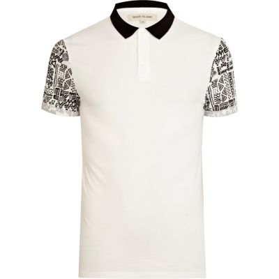 White contrast doodle print sleeve polo shirt