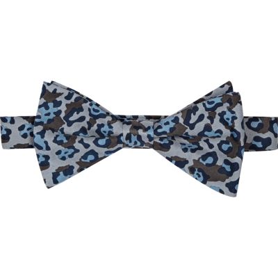 Blue leopard print bow tie
