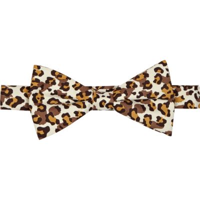 Brown leopard print bow tie