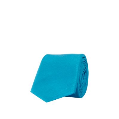 Bright blue tie