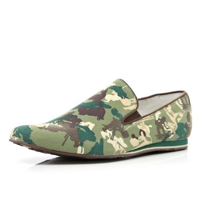 Green Dispair camo print contrast trim shoes