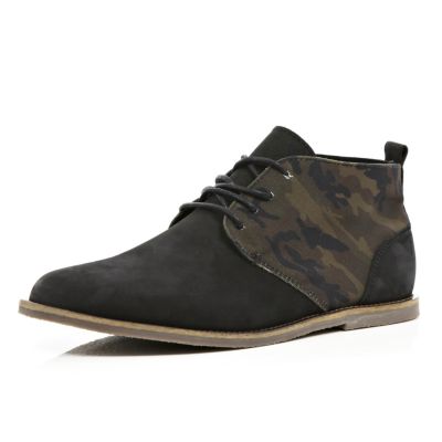 Black camo print panel desert boots