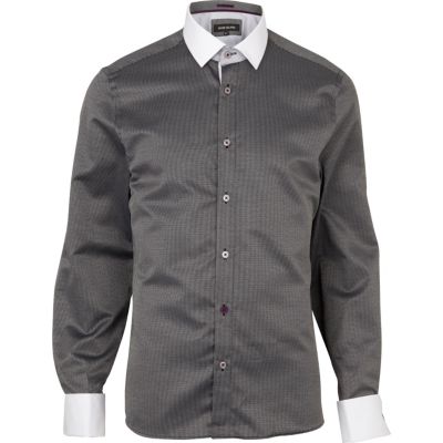Black contrast shirt