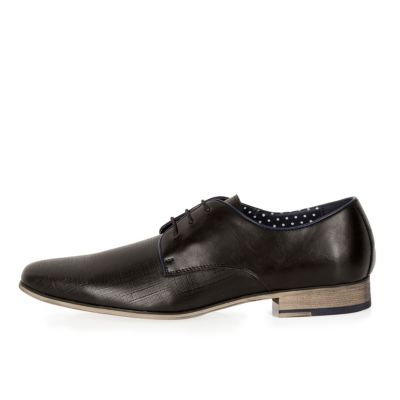 Black embossed leather formal shoes