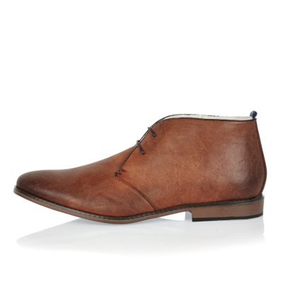 Tan smart chukka boots