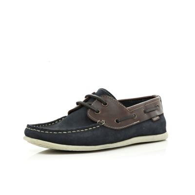 Boys navy boat shoes