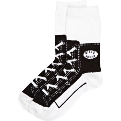 Boys black sneaker socks