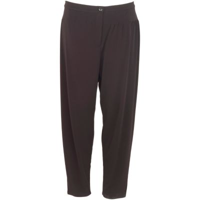 Black peg leg trousers