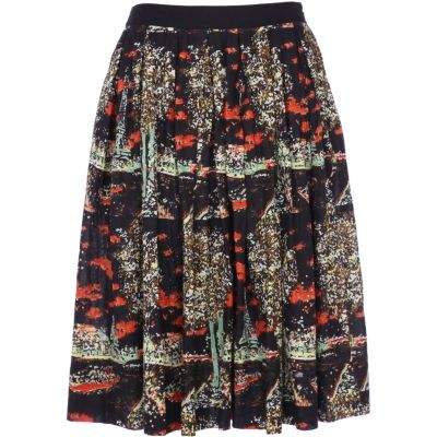 Black print skirt