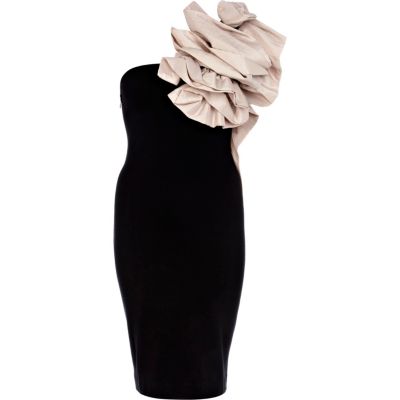 Black one shoulder corsage dress
