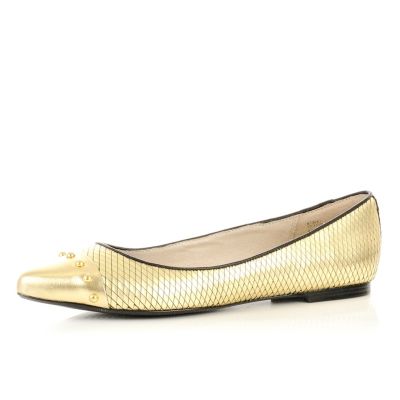 gold point ballerina pumps