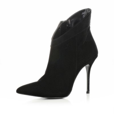 black point ankle boots