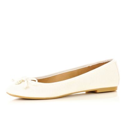 white ballerina pumps