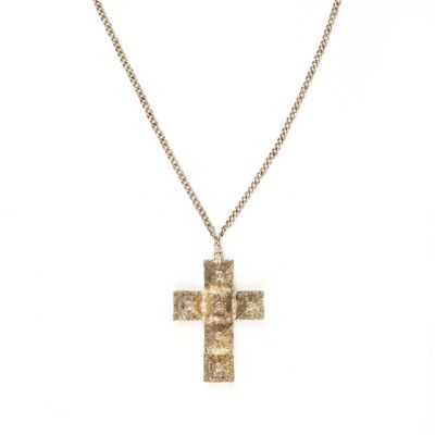 gold tone chunky cross necklace