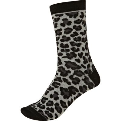 grey leopard print ankle socks