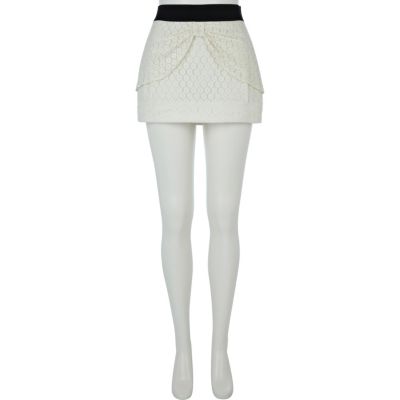 Cream bow lace skirt
