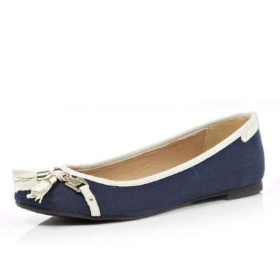 navy ballerina pumps