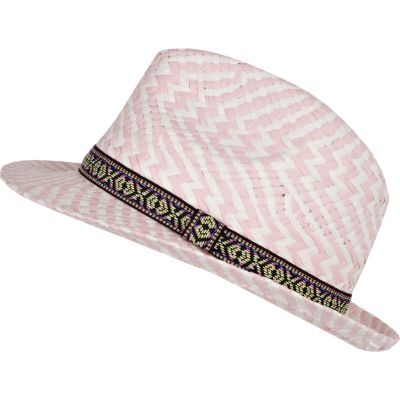 pink zig zag straw hat
