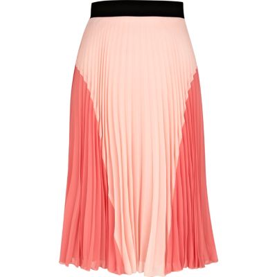 Light pink pleated midi skirt