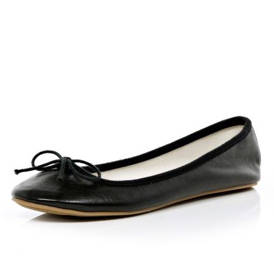 Black bow ballet pumps