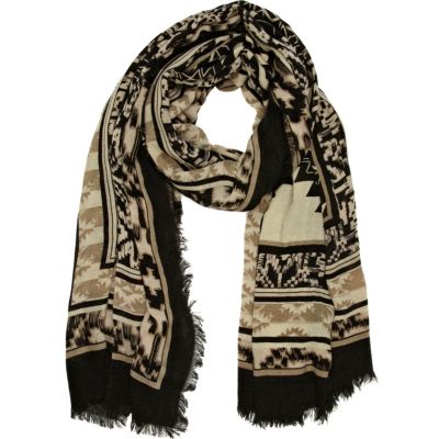 Beige navajo print scarf