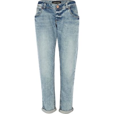 Light wash Cassie boyfriend jeans
