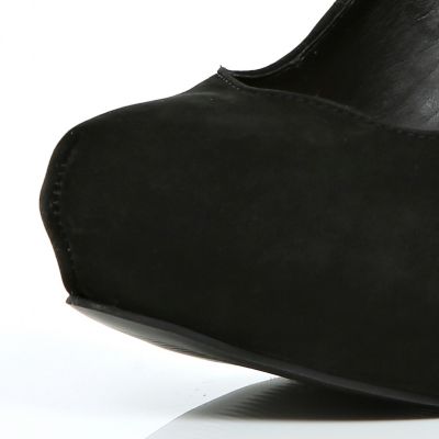 Black court shoes
