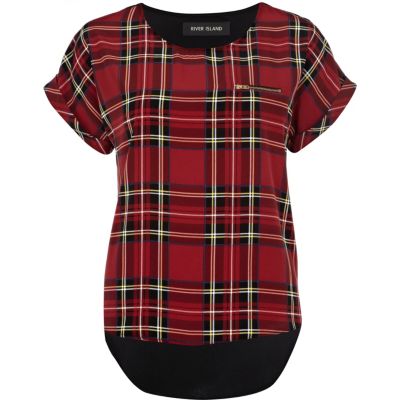 Red tartan print t-shirt