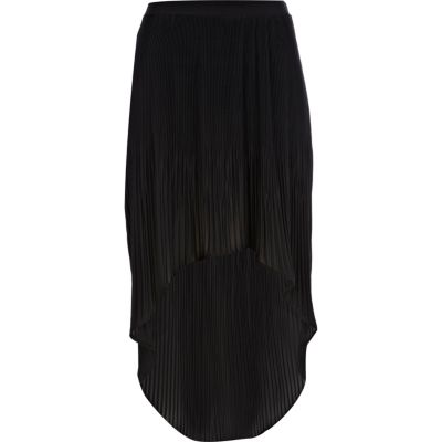 Black pleated dip hem maxi skirt