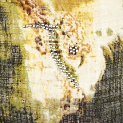 Cream heatseal wolf scarf