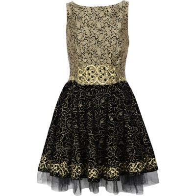 Black metallic baroque prom dress