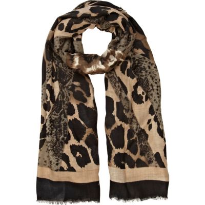 Animal print lightweight scarf