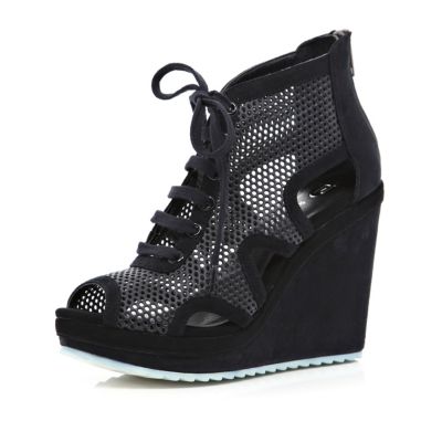 Black mesh panel cut out wedges 