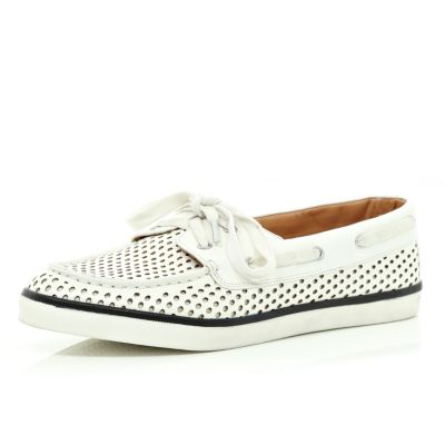 White perforated stripe sole boat shoes